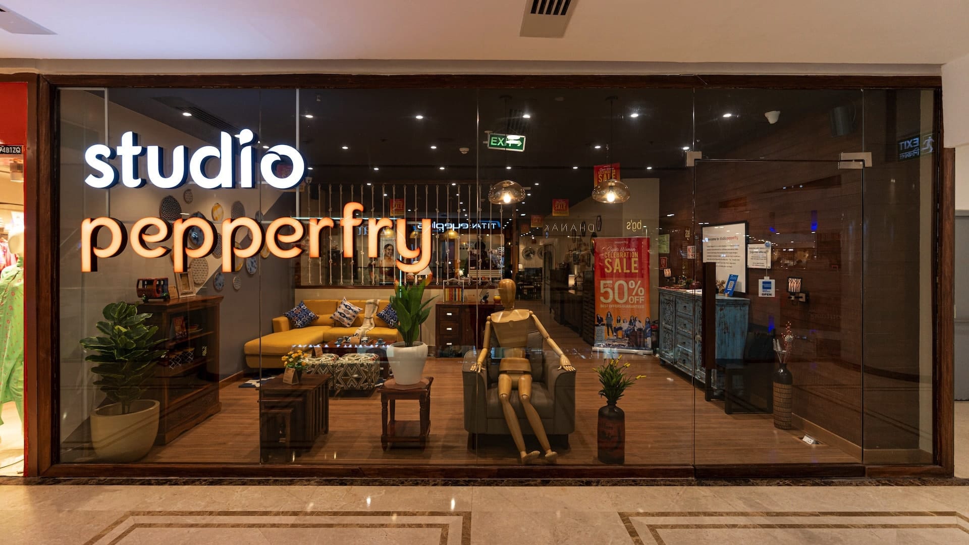 Studio Pepperfry | DLF Mall of India