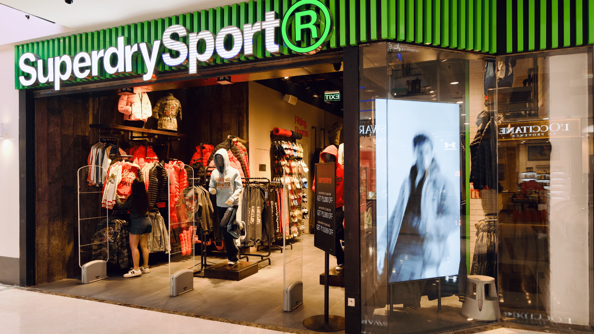 https://www.dlfmallofindia.com/Assets/stores/superdry-sport.png